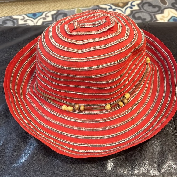 Wallaroo Hat Company, breton style. Sun blocker fabric. Wide brim, adj headband - Picture 7 of 9